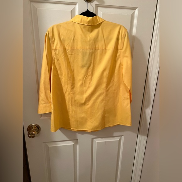 Chico’s Non Iron Cotton Top NWOT Size 12 - Picture 4 of 10